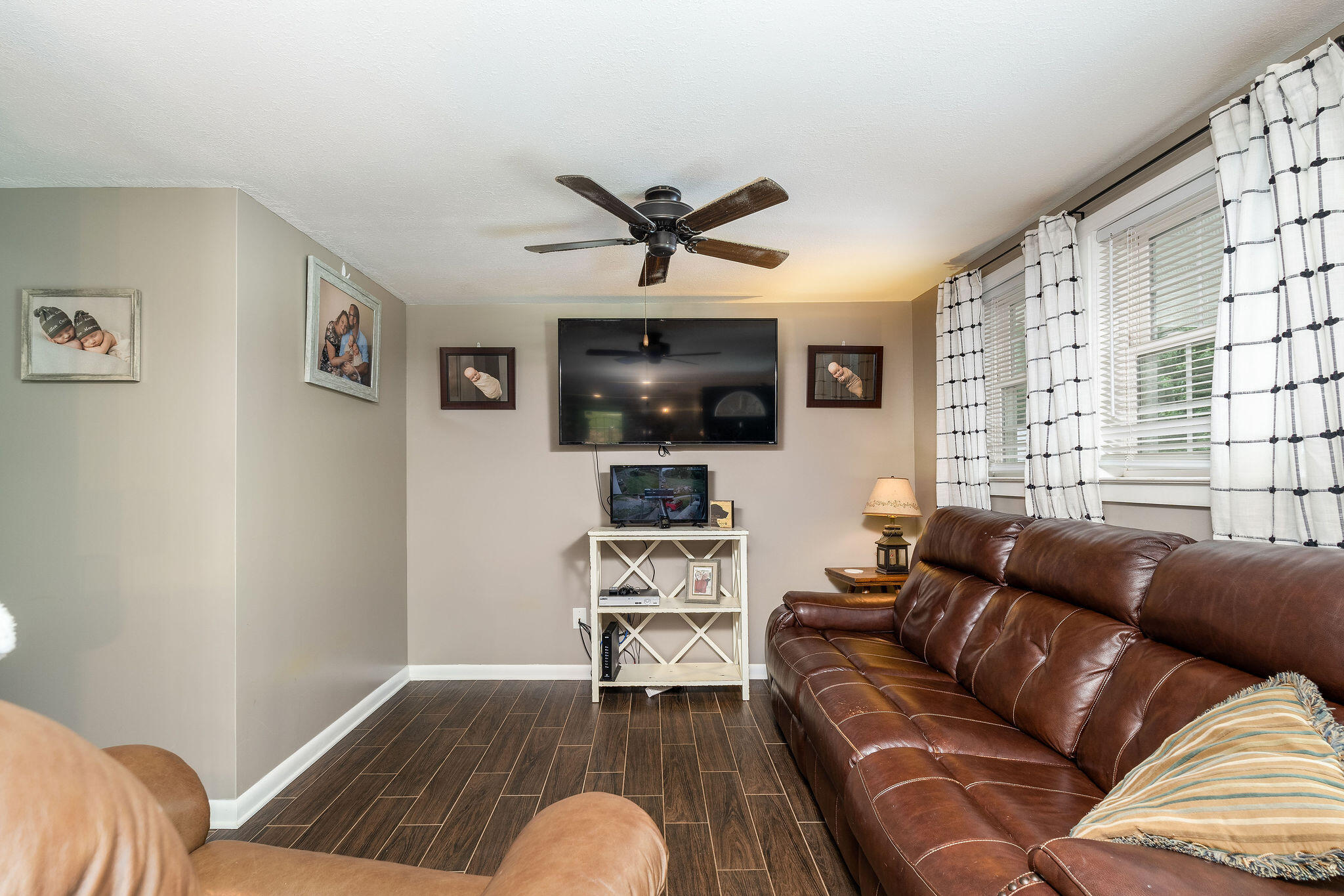 206 Stout Hollow Road Hampton, TN 37658 - Photo 6 of 54 DSC01018-Edit