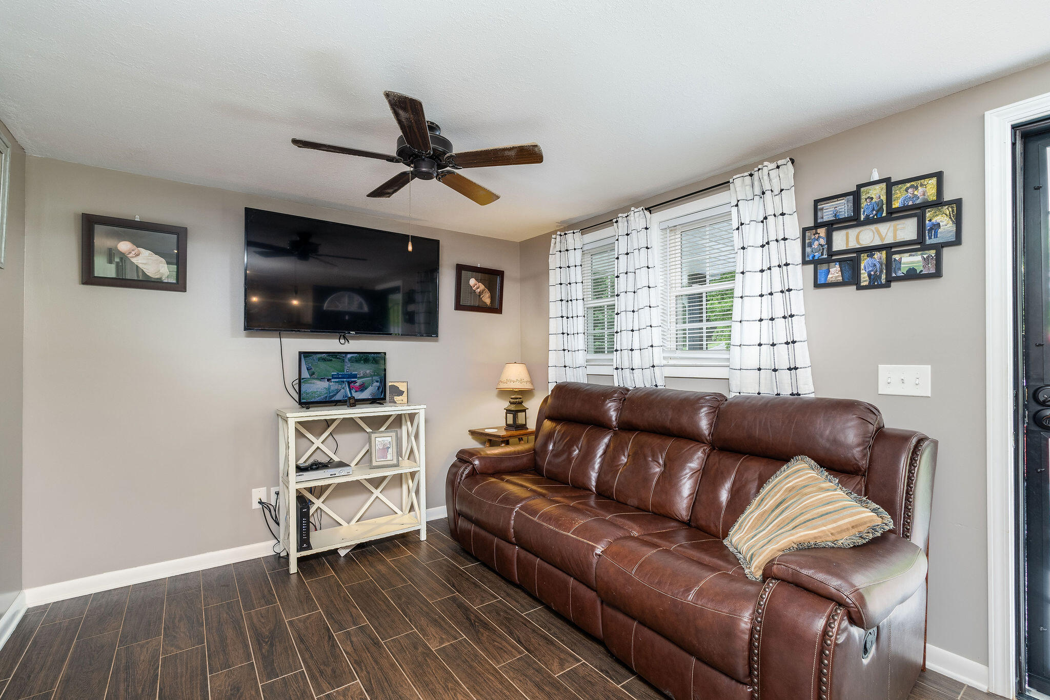 206 Stout Hollow Road Hampton, TN 37658 - Photo 7 of 54 DSC01027-Edit