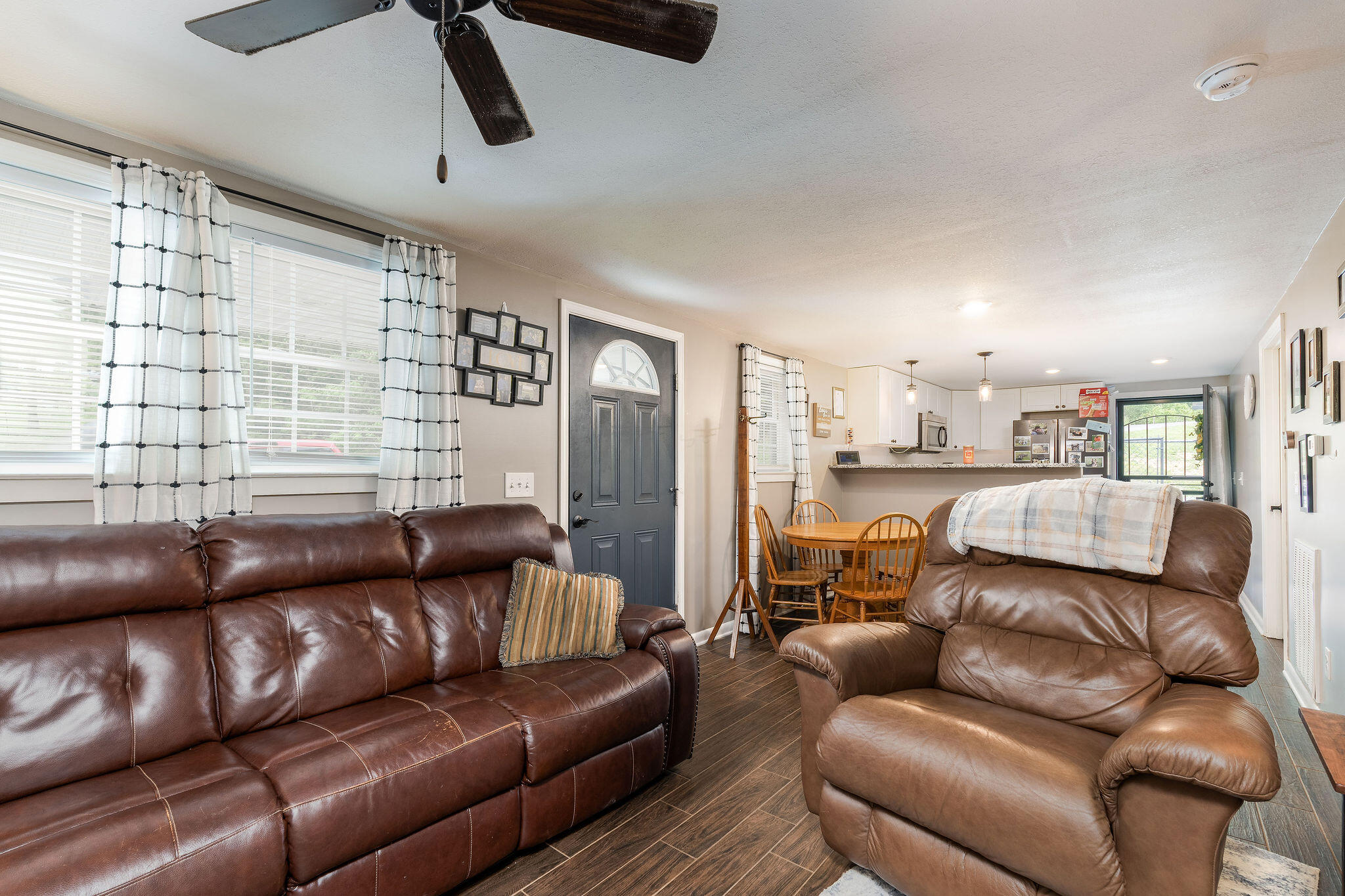 206 Stout Hollow Road Hampton, TN 37658 - Photo 10 of 54 DSC01033-Edit