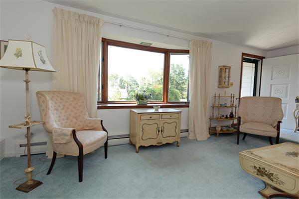 29 Rice Road Hingham, MA 02043 - Photo 4 of 16 Gallery Image 4