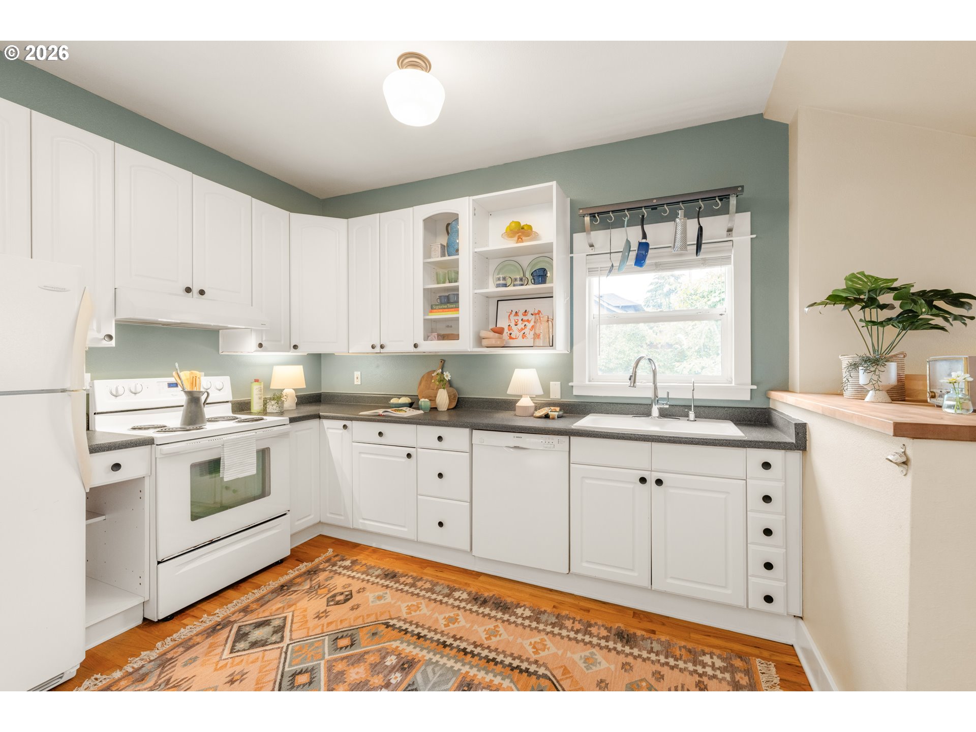 522 Northeast Sumner Street Portland, OR 97211 - Photo 13 of 42
