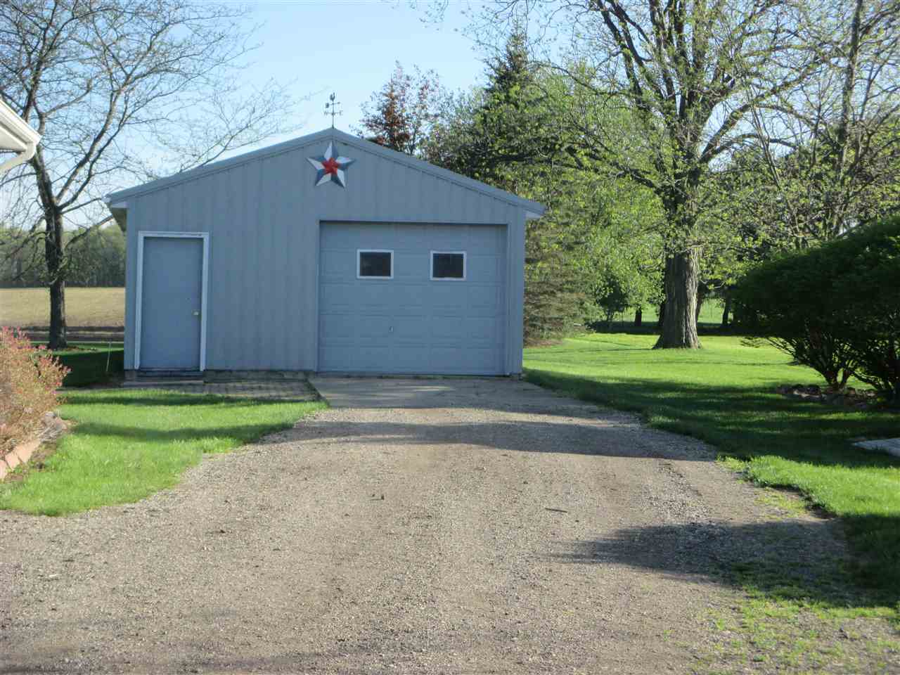 11270 West Stanley Road Flushing, MI 48433 - Photo 2 of 34 50074180-1.JPG