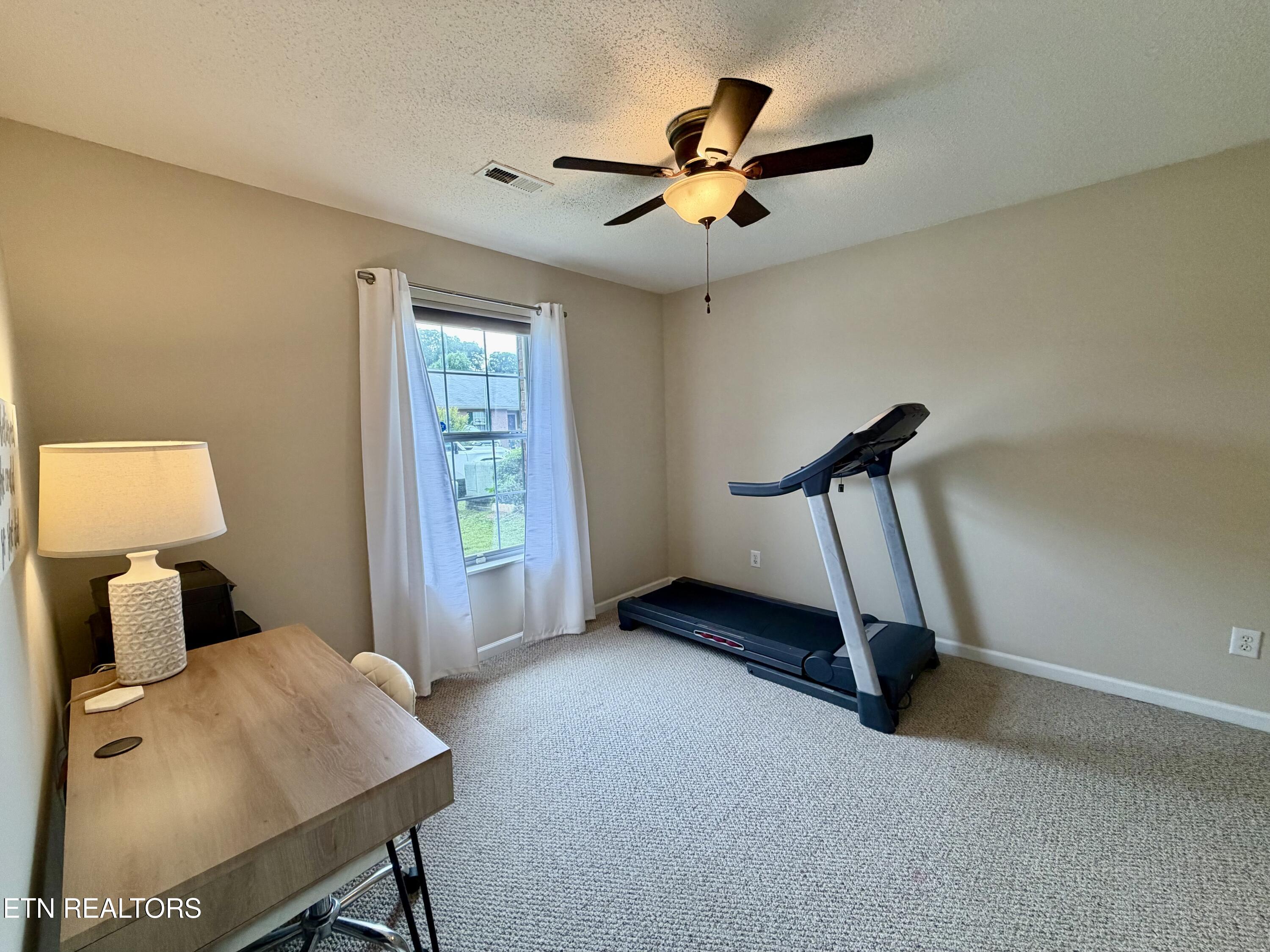 8045 Stablegate Way Powell, TN 37849 - Photo 17 of 22 IMG_8530
