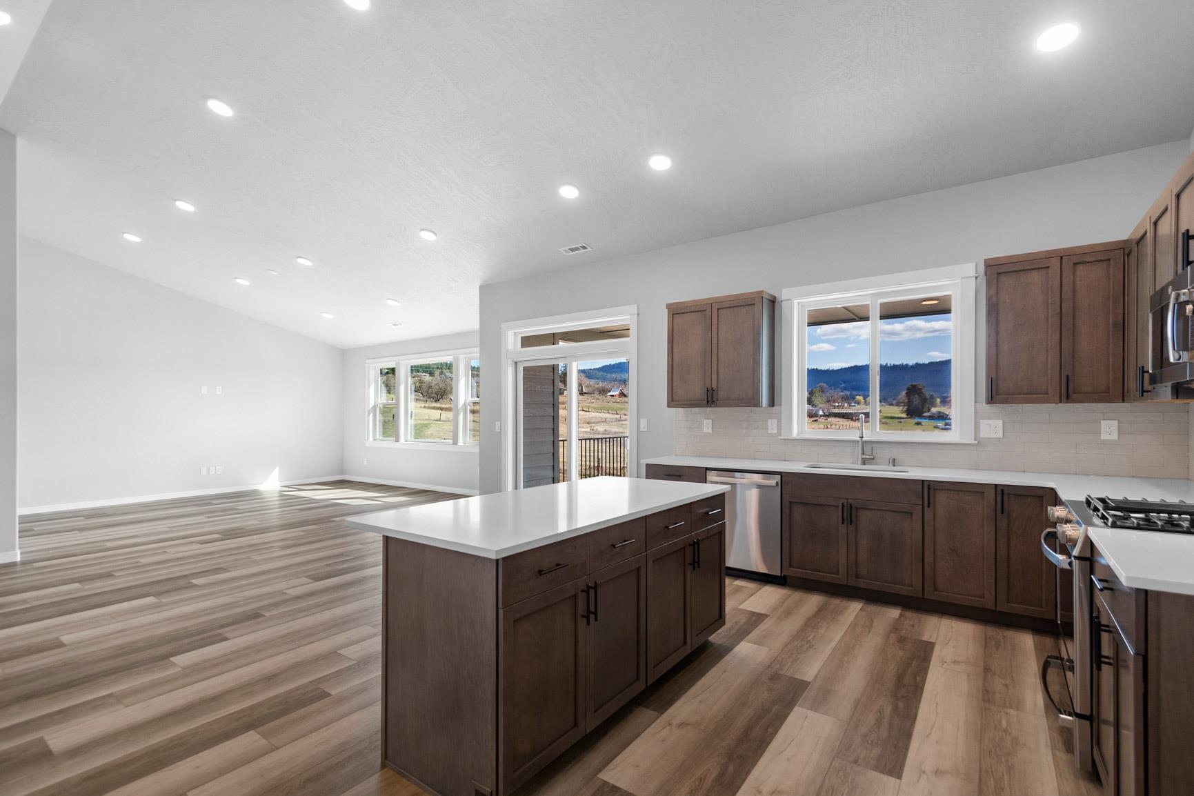 5101 West Morning Lane Spokane, WA 99224 - Photo 4 of 40