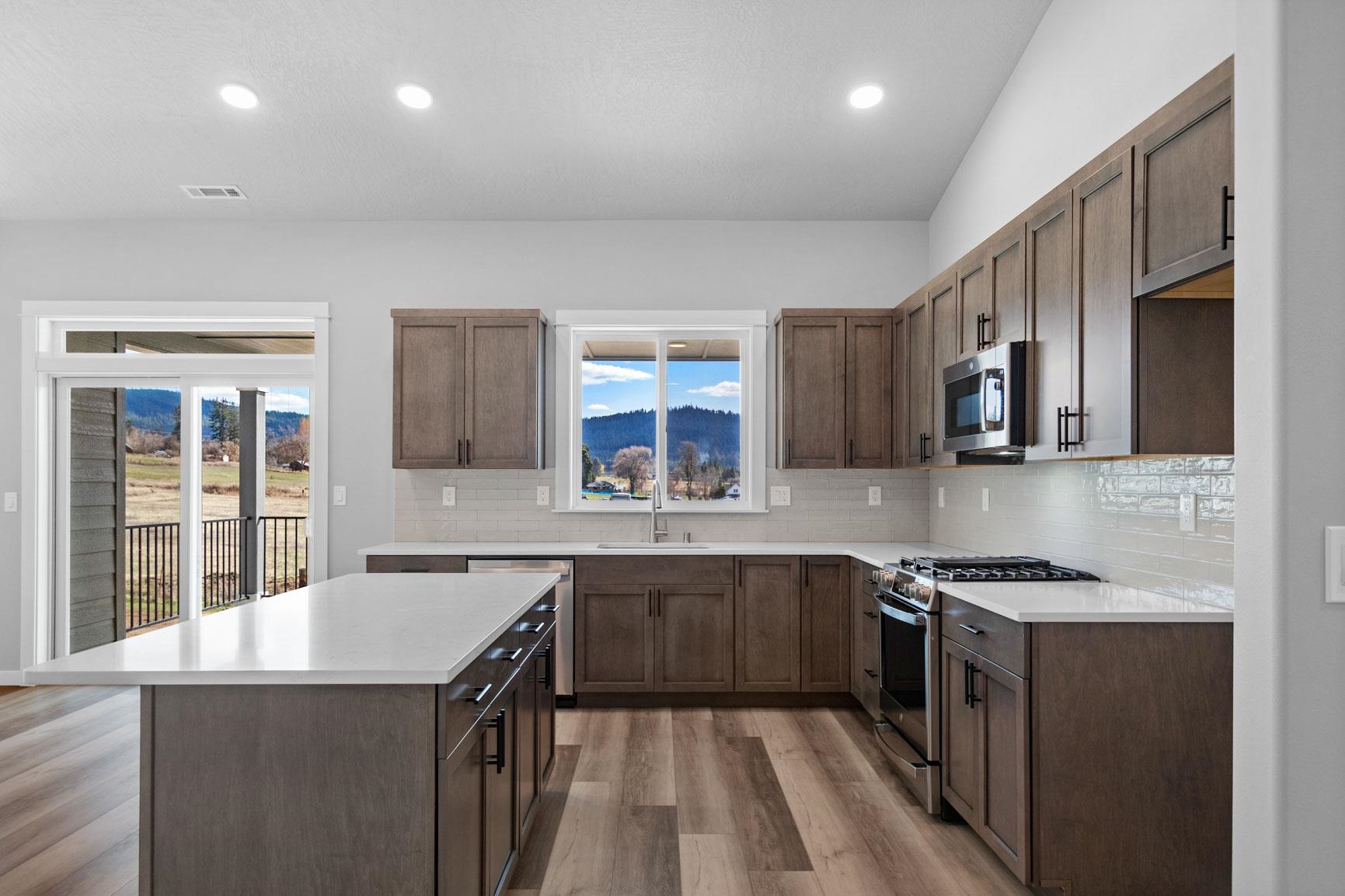 5101 West Morning Lane Spokane, WA 99224 - Photo 10 of 40