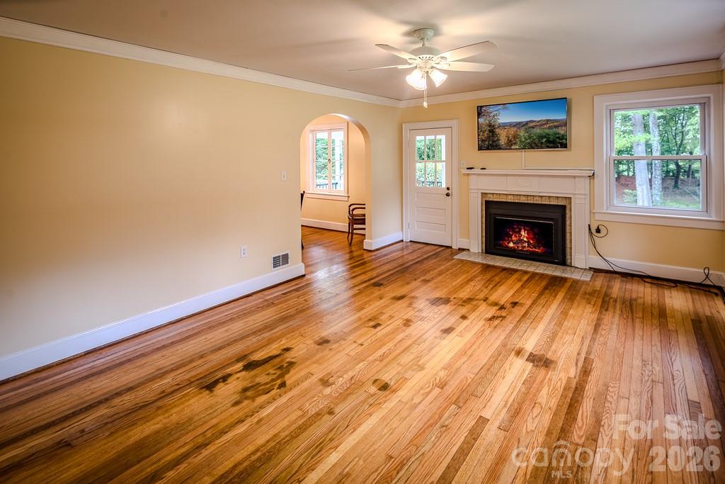 803 1st Avenue North Conover, NC 28613 - Photo 8 of 37