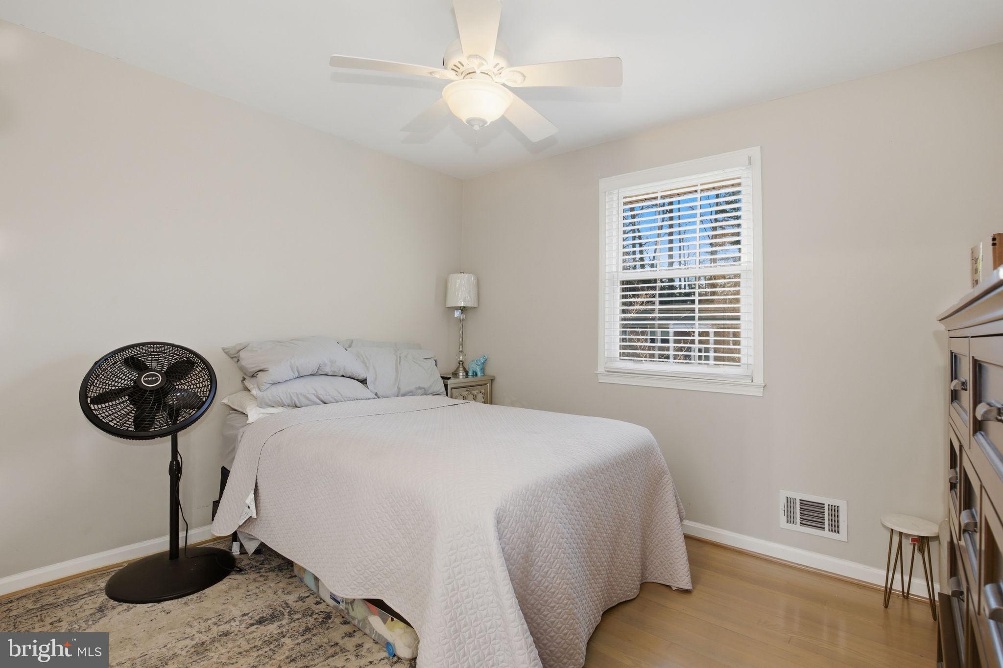 6201 Goodman Road Laurel, MD 20707 - Photo 50 of 67 3rd bedroom upper level