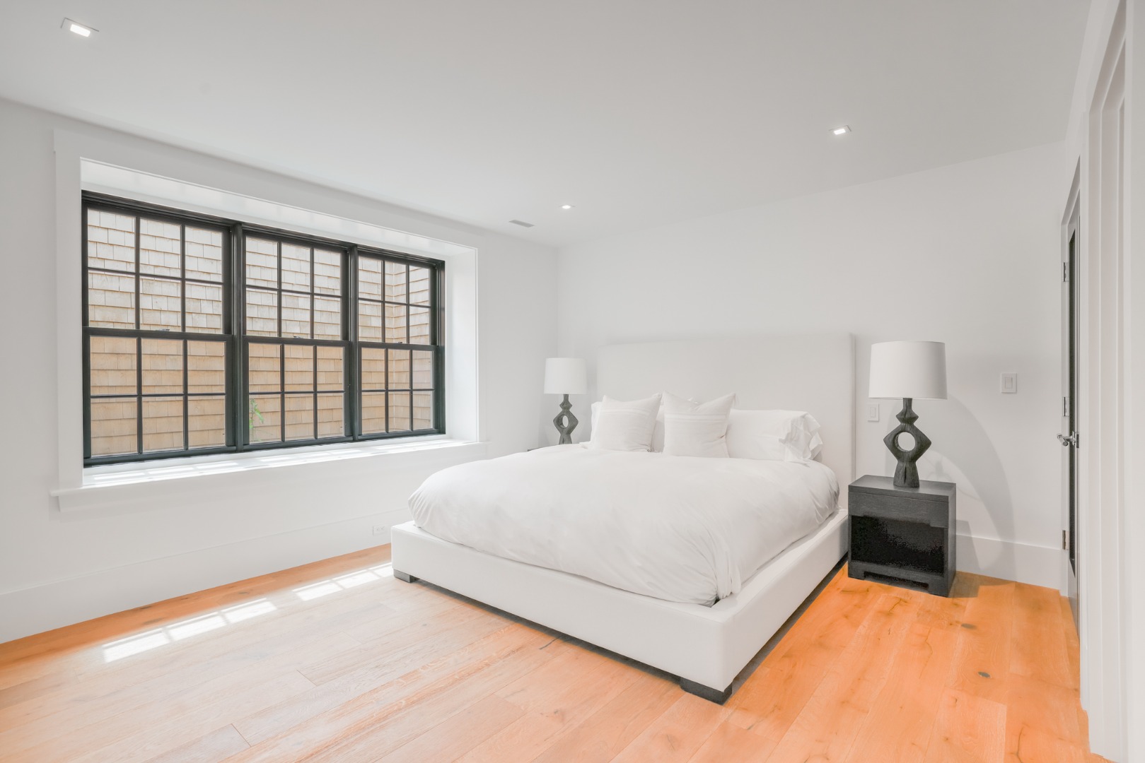 12 Derrymore Road Nantucket, MA 02554 - Photo 33 of 35