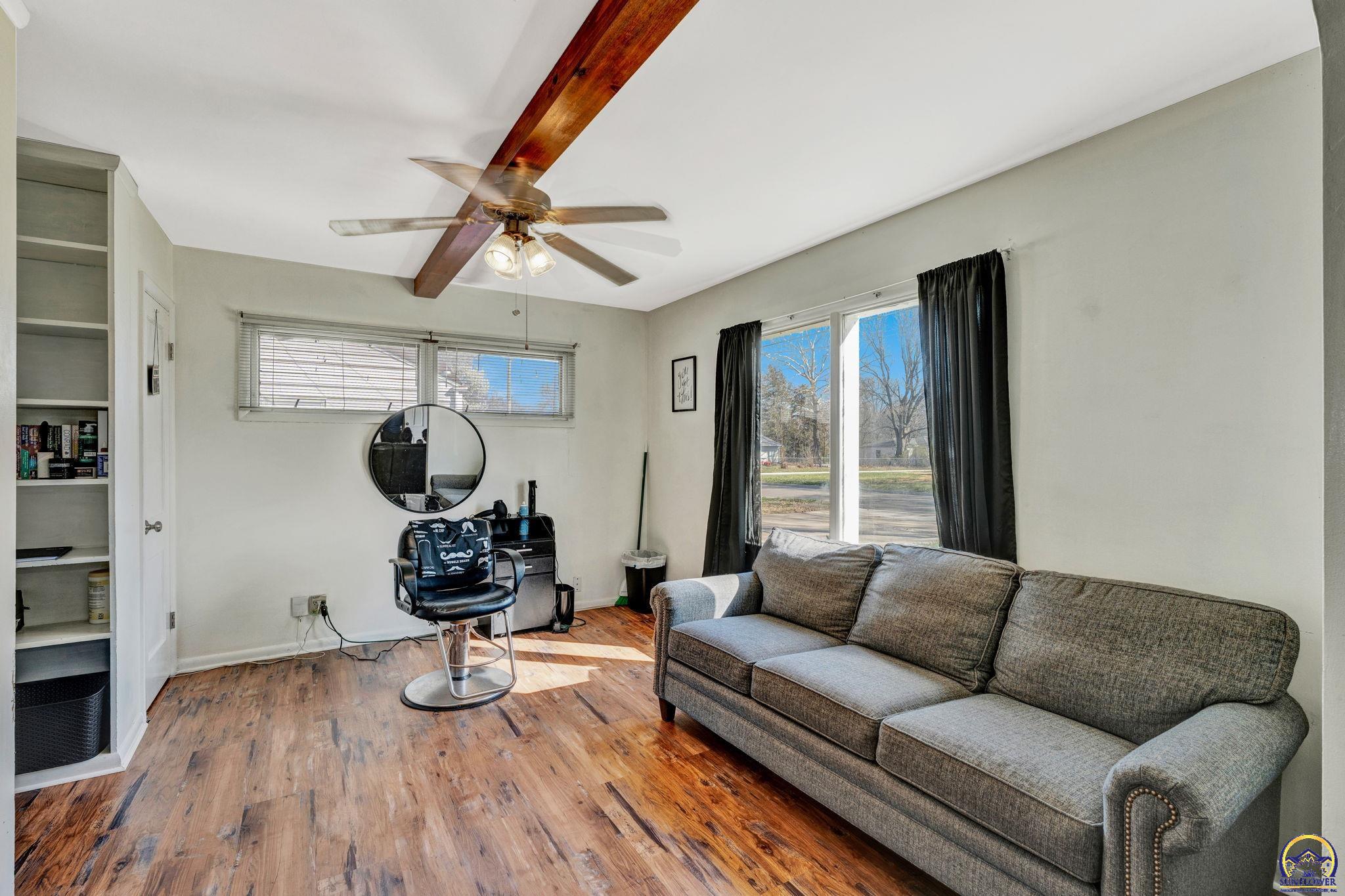 4308 Southwest 19th Street Topeka, KS 66604 - Photo 12 of 37