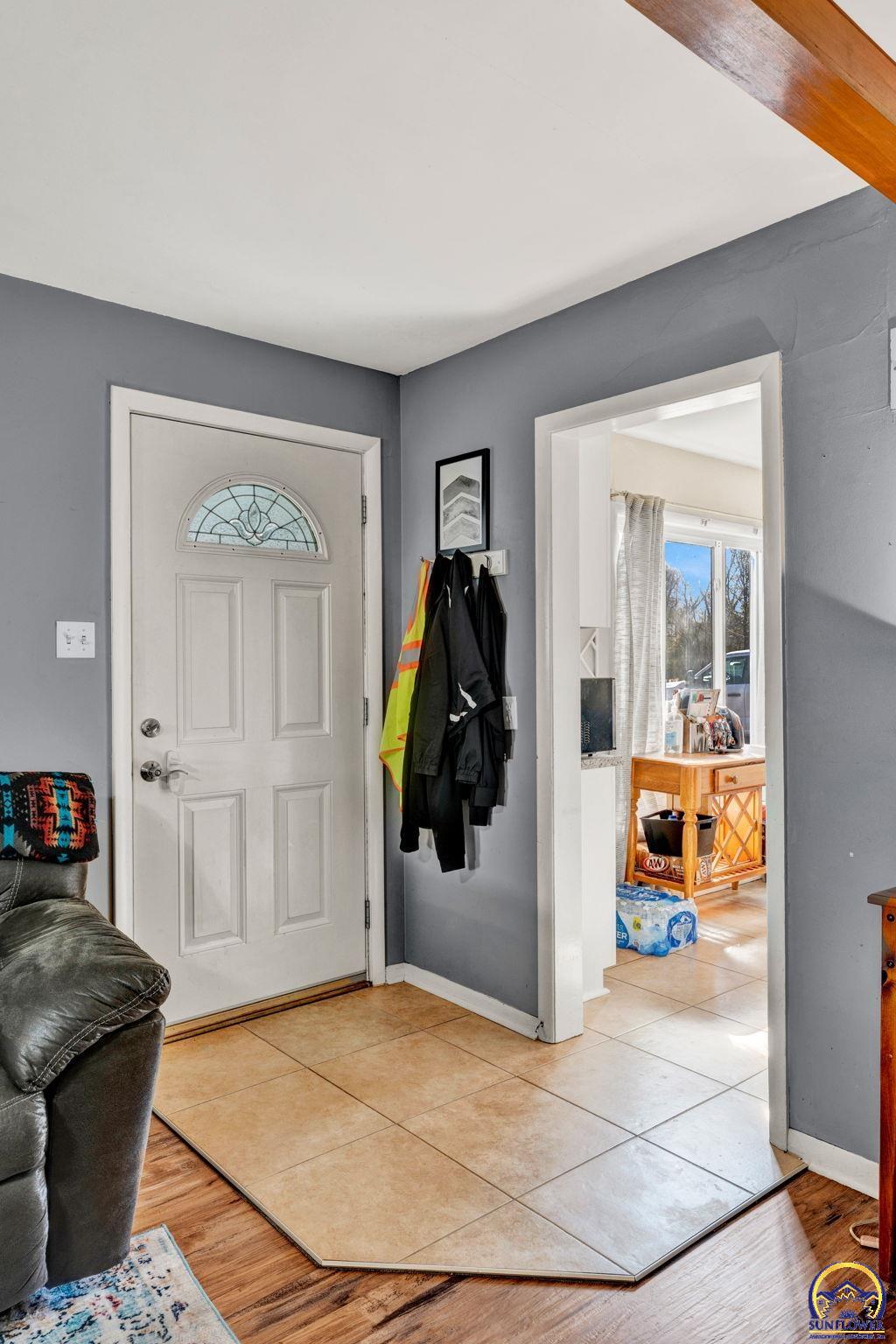 4308 Southwest 19th Street Topeka, KS 66604 - Photo 15 of 37