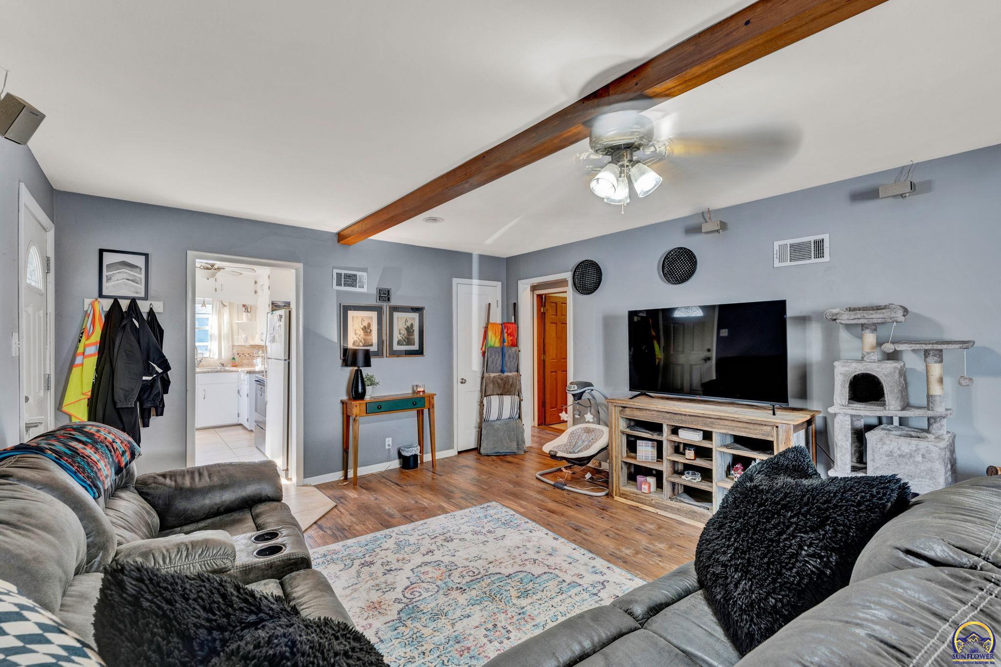 4308 Southwest 19th Street Topeka, KS 66604 - Photo 10 of 37