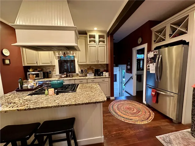 $629,900 | 172 Bluff Avenue, Cranston, RI 02905