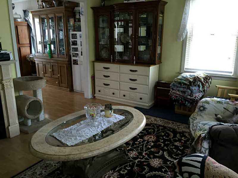 45 Springbrook Road, Unit 45A Westerly, RI 02891 - Photo 3 of 8 Living Room.