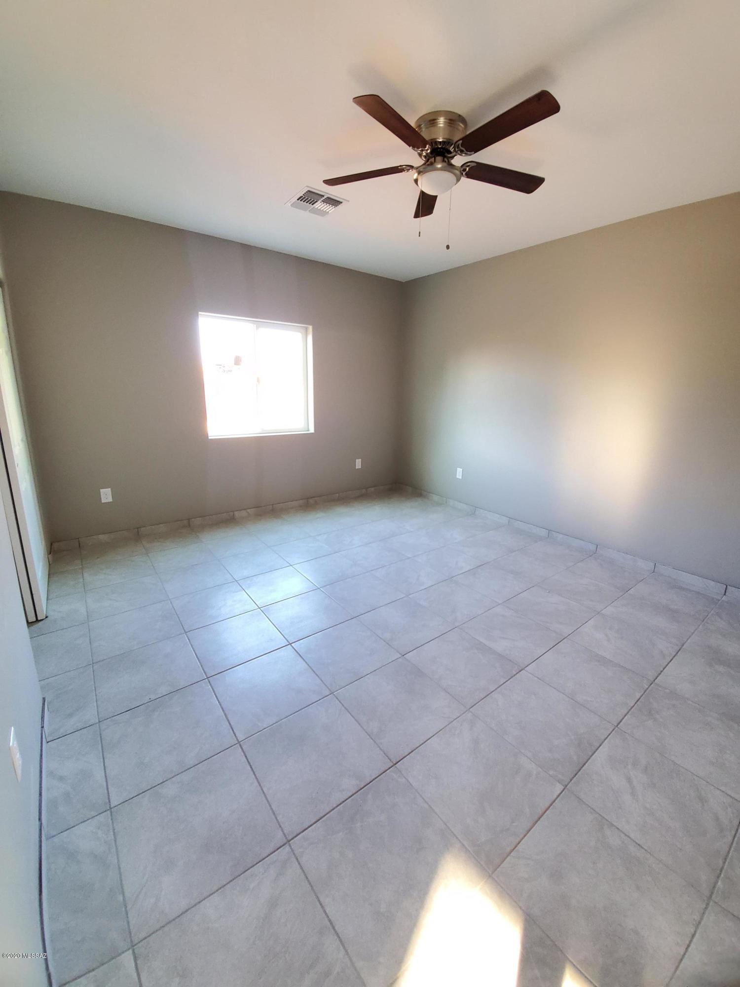 596 West Simmons Road Tucson, AZ 85705 - Photo 10 of 12