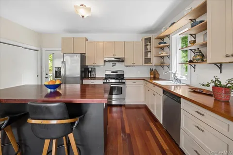 $1,175,000 | 16 Cedar Street, Hastings-on-Hudson, NY 10706