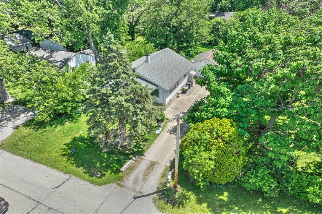 1042 North 33rd Street Decatur, IL 62521 - Photo 3 of 31