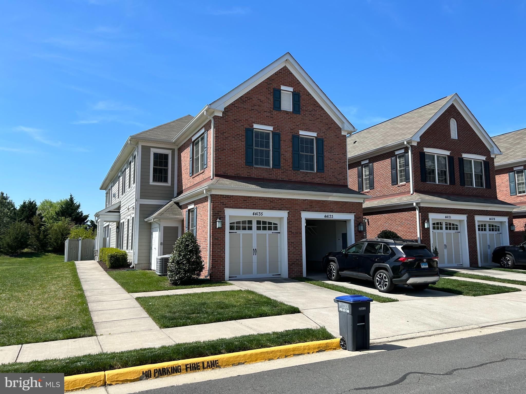 44133 Peirosa Terrace Chantilly, VA 20152 - Photo 1 of 22