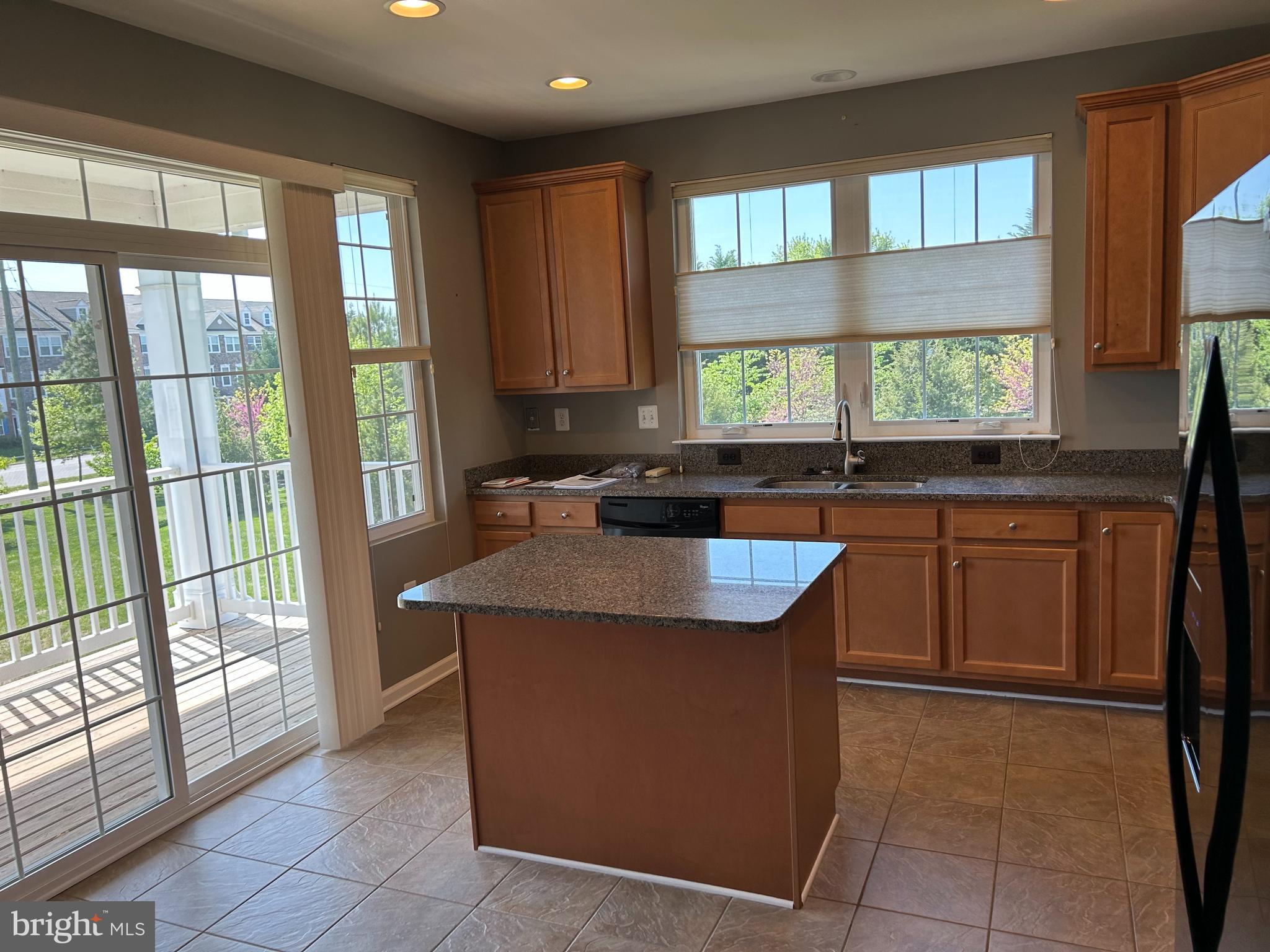 44133 Peirosa Terrace Chantilly, VA 20152 - Photo 3 of 22