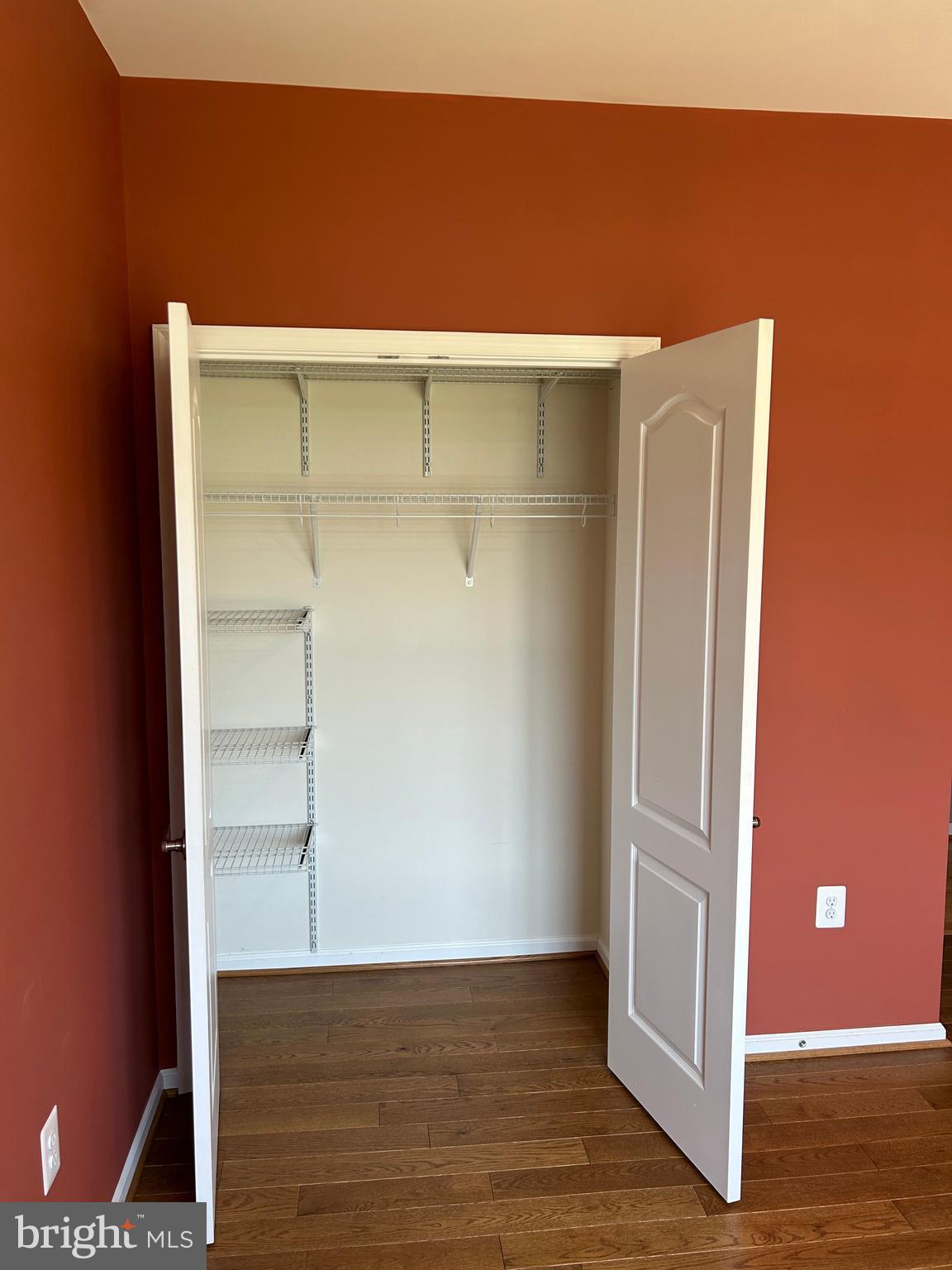 44133 Peirosa Terrace Chantilly, VA 20152 - Photo 7 of 22