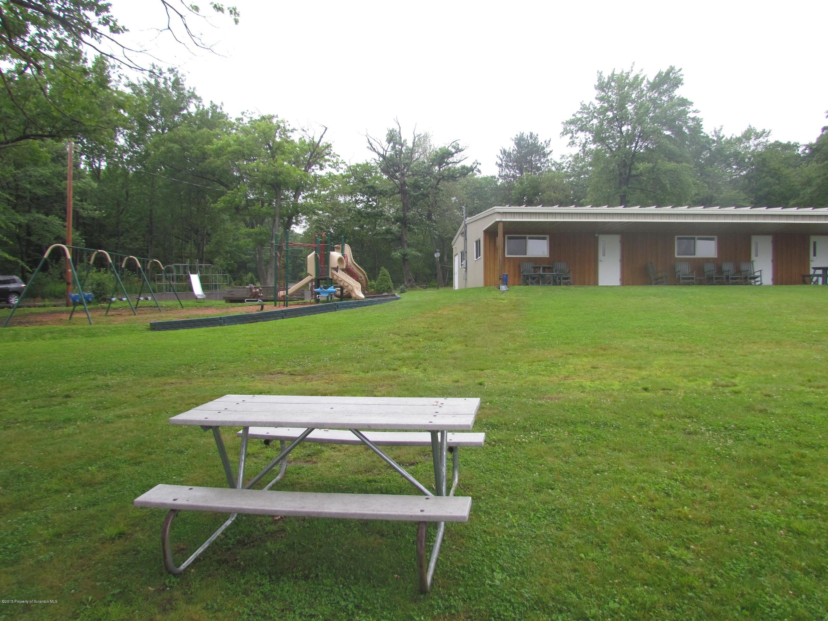 25 Glen Road Lake Ariel, PA 18436 - Photo 18 of 21 Gallery Image 18
