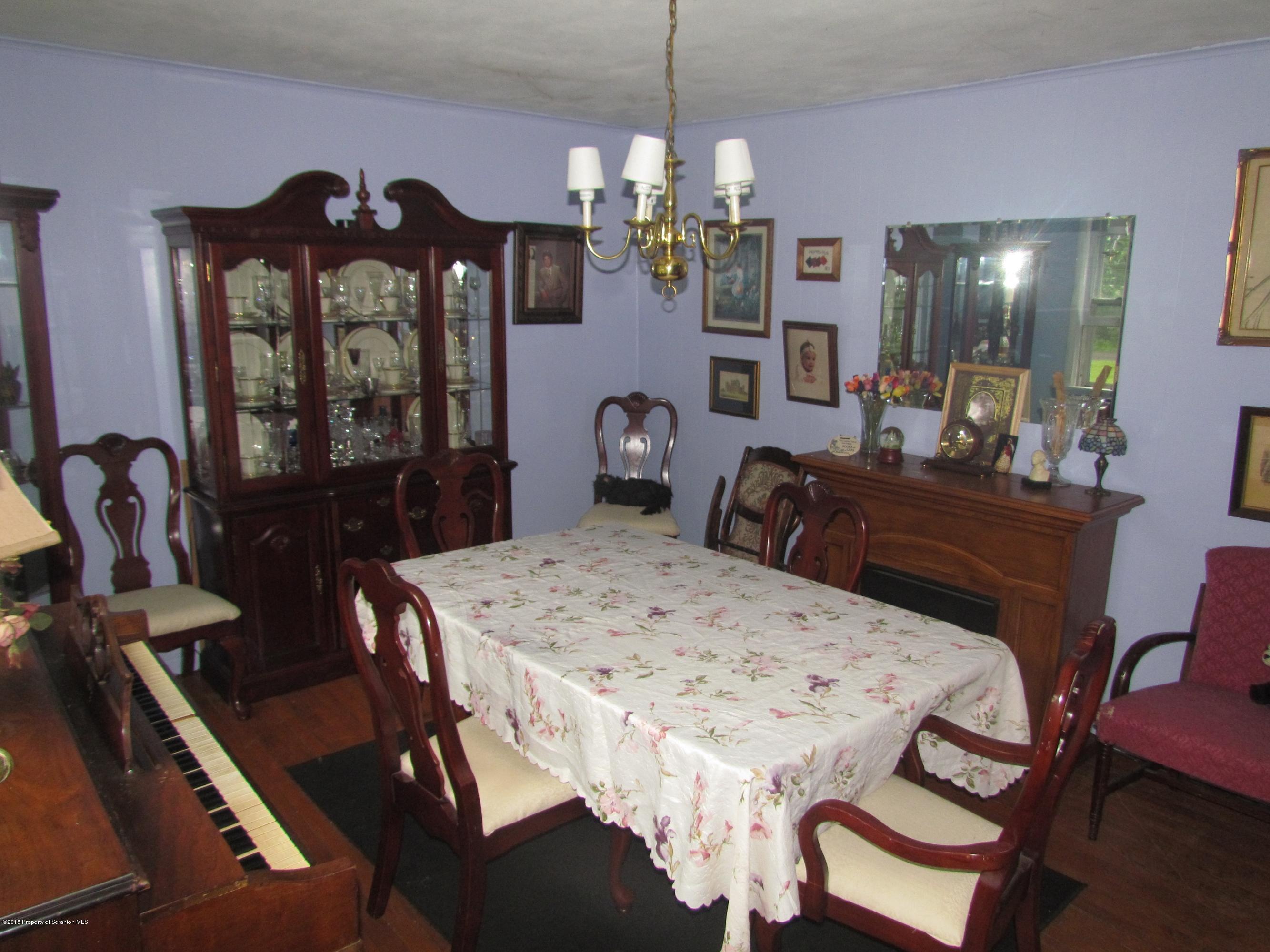 25 Glen Road Lake Ariel, PA 18436 - Photo 3 of 21 Gallery Image 3