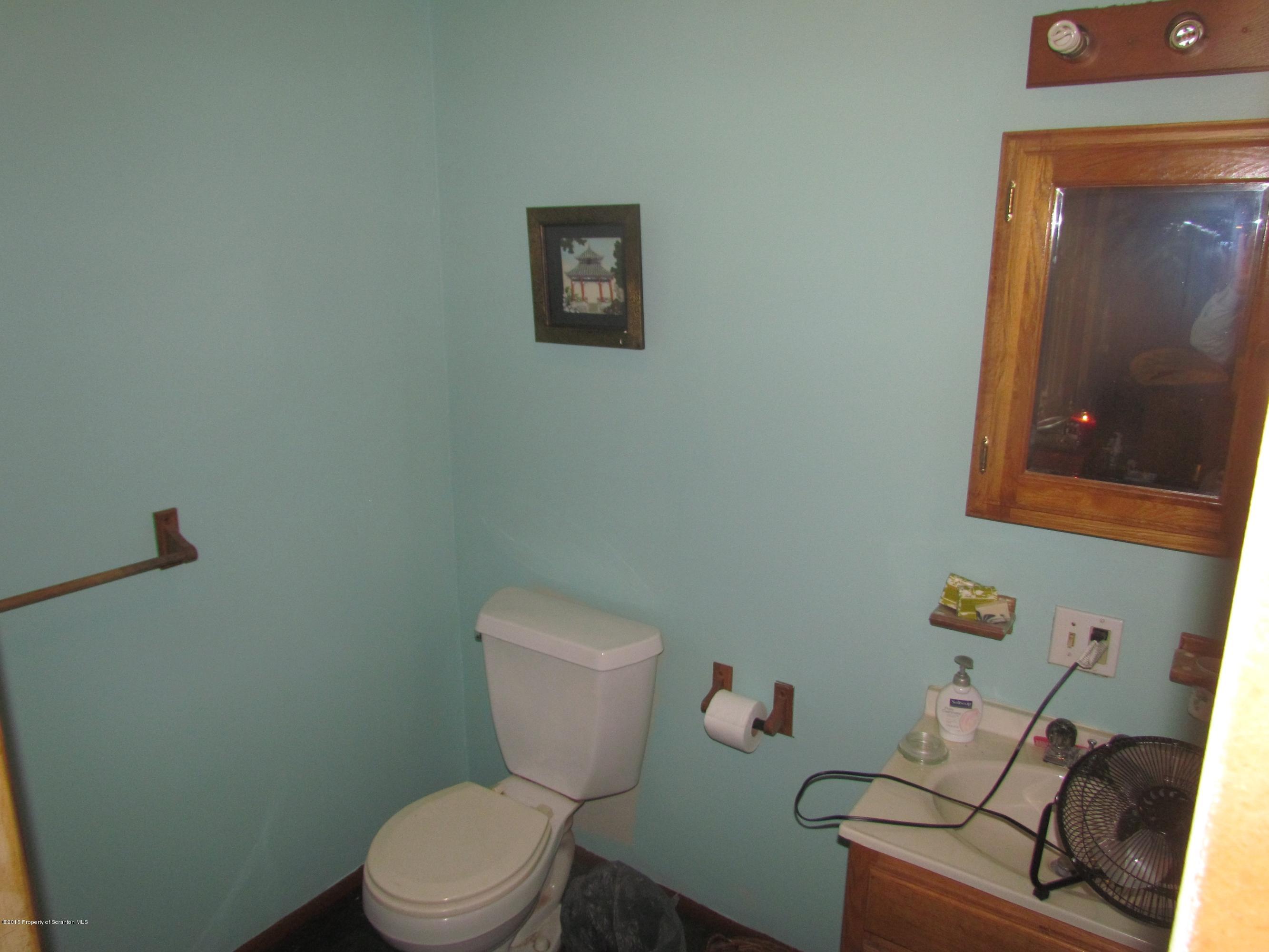 25 Glen Road Lake Ariel, PA 18436 - Photo 7 of 21 Gallery Image 7