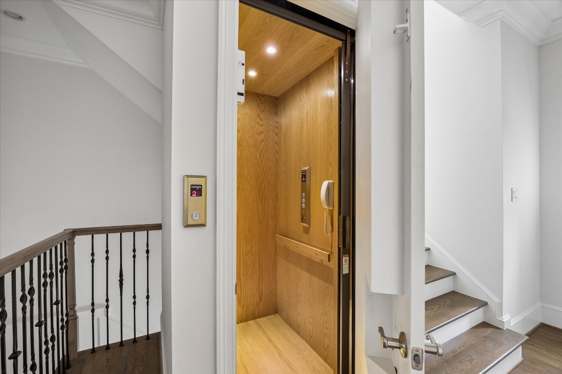 1547 Nevada Street Houston, TX 77006 - Photo 18 of 23
