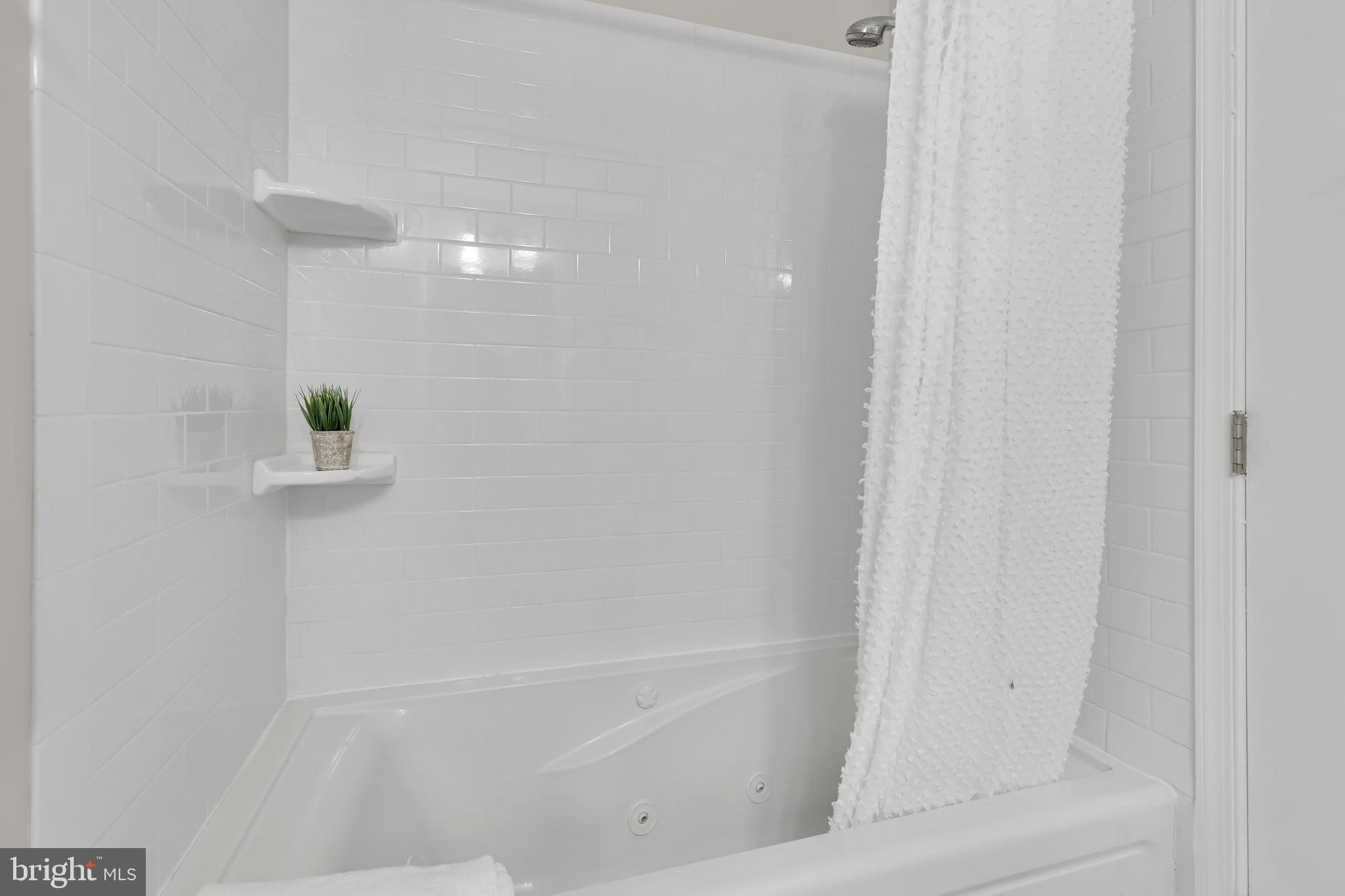 641 Lexington Place Northeast Washington, DC 20002 - Photo 14 of 44