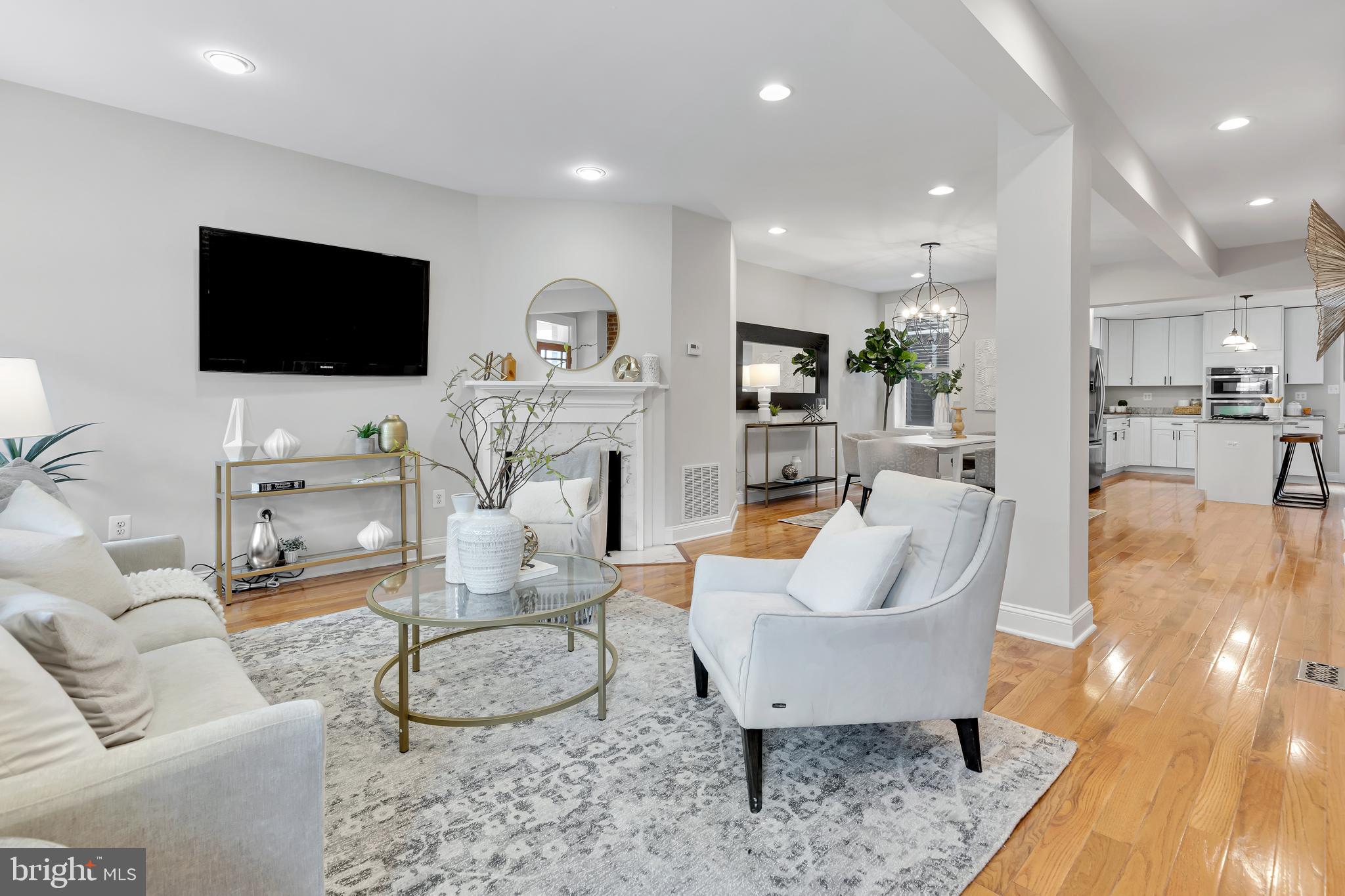 641 Lexington Place Northeast Washington, DC 20002 - Photo 3 of 44