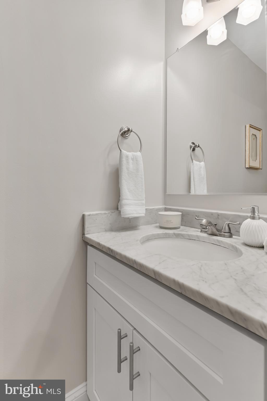 641 Lexington Place Northeast Washington, DC 20002 - Photo 8 of 44