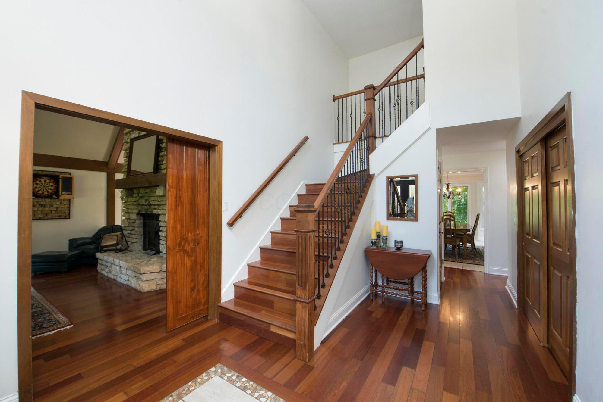 285 Partridge Bend Powell, OH 43065 - Photo 5 of 55 Foyer