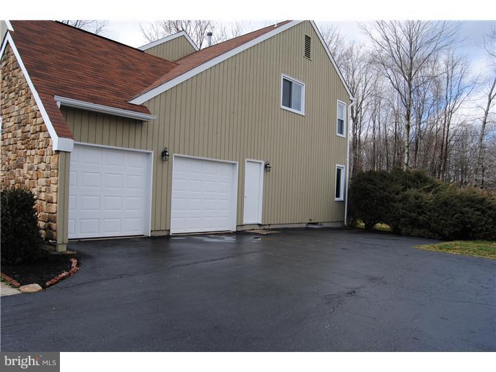26 Brians Way Princeton Junction, NJ 08550 - Photo 22 of 23 Exterior Side