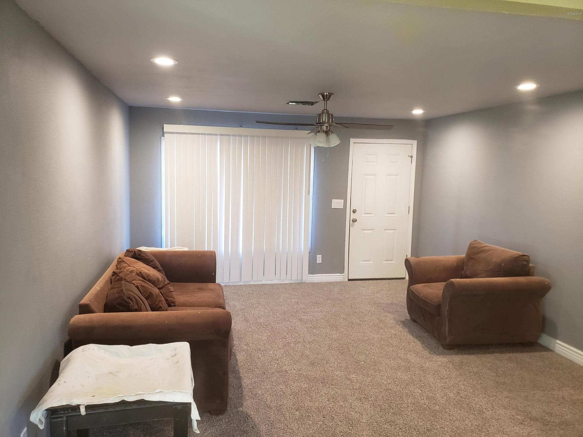 4519 East Pecan Road Phoenix, AZ 85040 - Photo 9 of 23 Kitchen view
