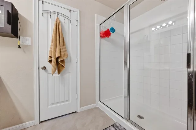 $2,400 | 8007 Carillon Way, Rosharon, TX 77583