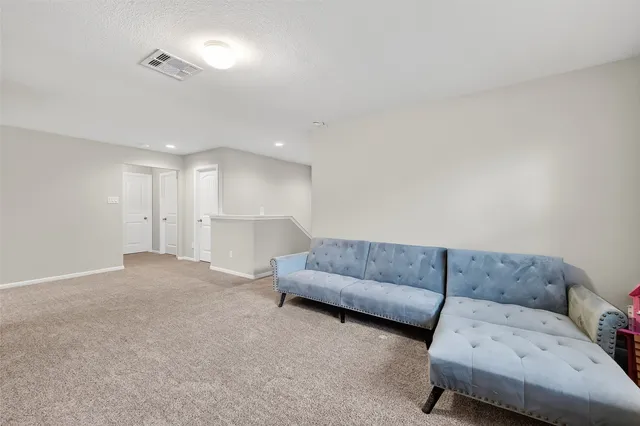 $2,400 | 8007 Carillon Way, Rosharon, TX 77583