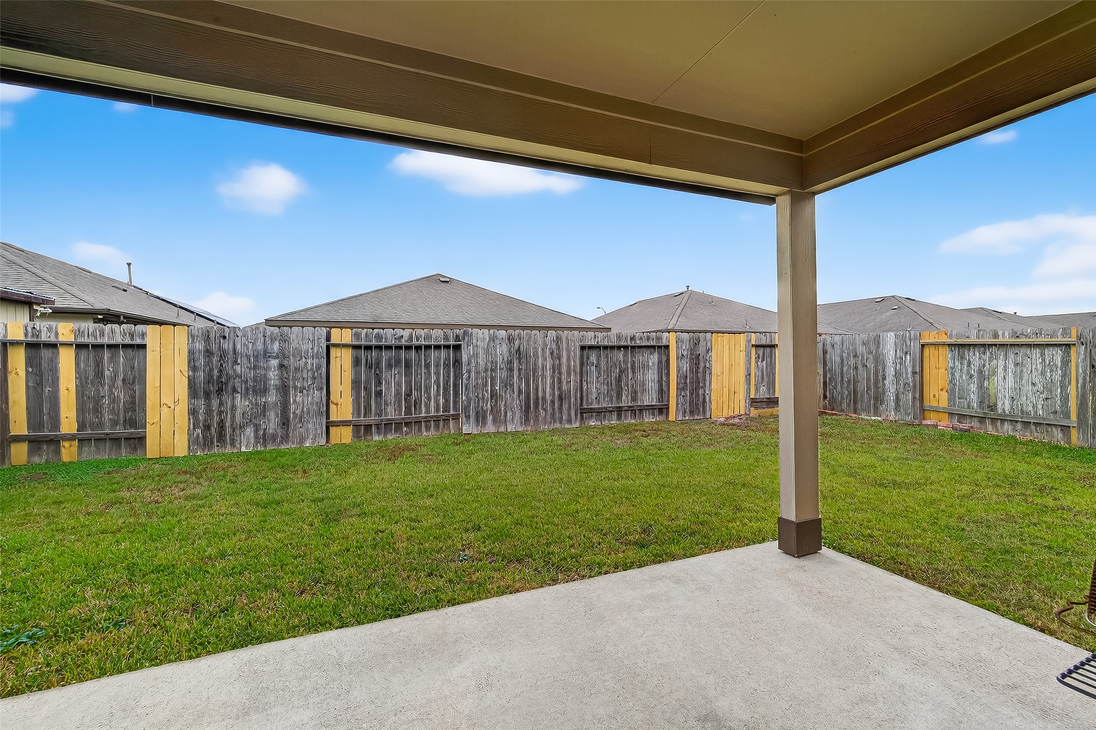 8007 Carillon Way Rosharon, TX 77583 - Photo 29 of 33 a view of a house with a yard and porch