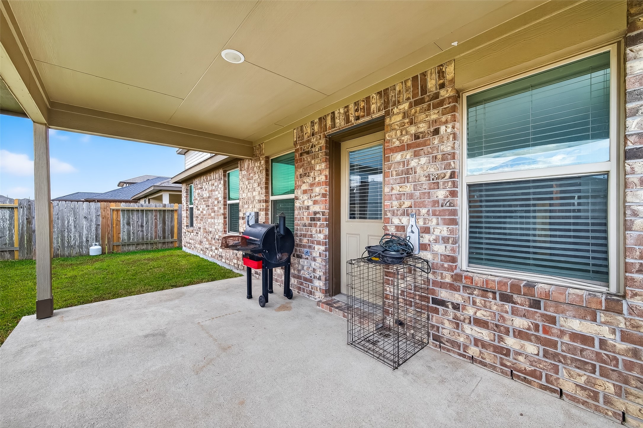 8007 Carillon Way Rosharon, TX 77583 - Photo 30 of 33