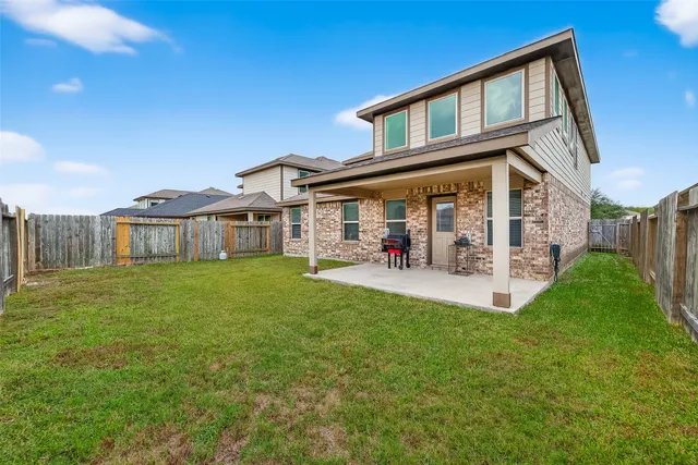 $2,400 | 8007 Carillon Way, Rosharon, TX 77583