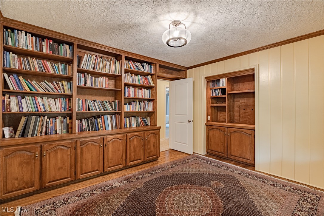 2443 Ridgewood Road Akron, OH 44313 - Photo 19 of 40
