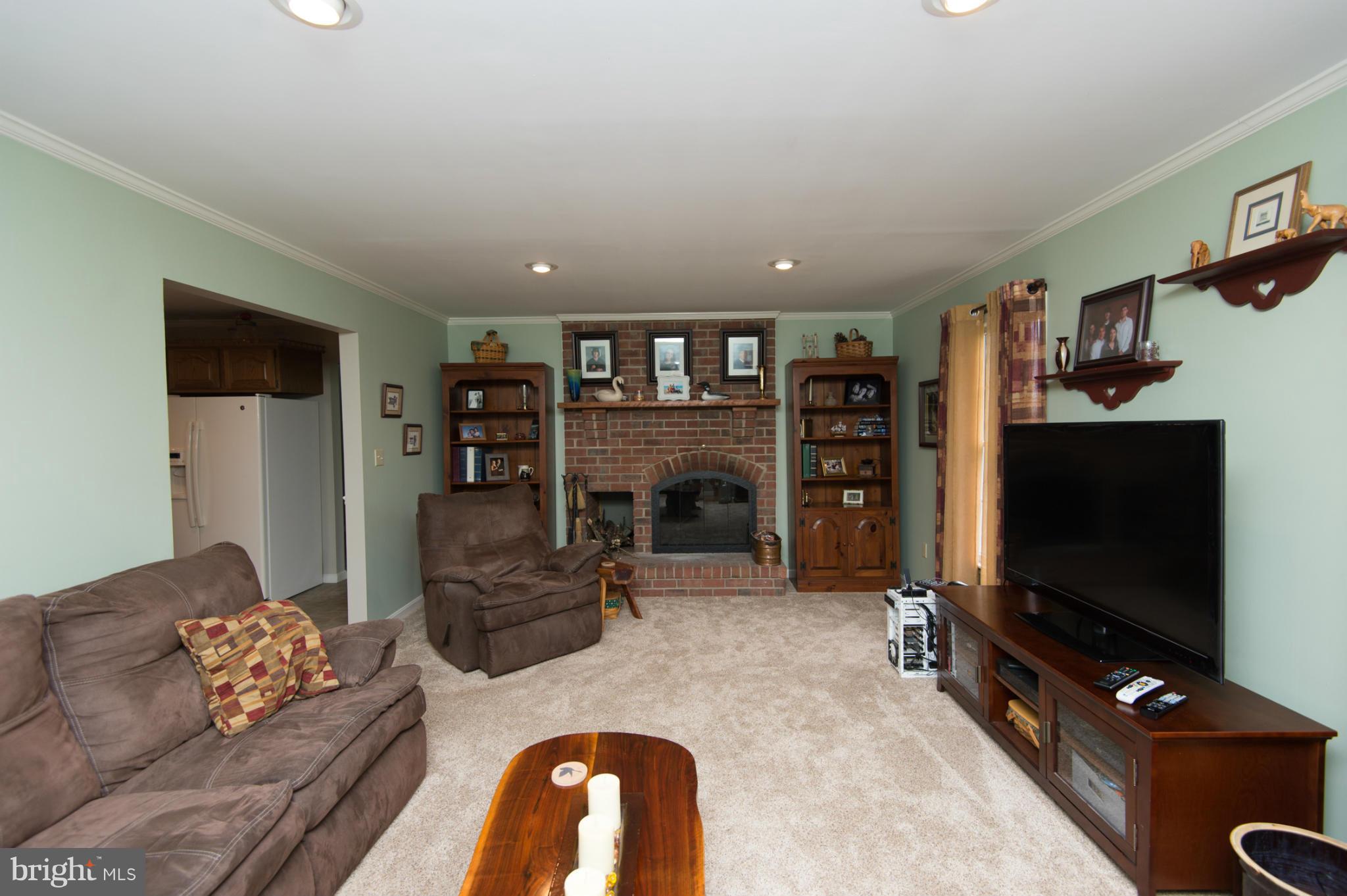5012 Rippling Road Cambridge, MD 21613 - Photo 8 of 29 Living Room