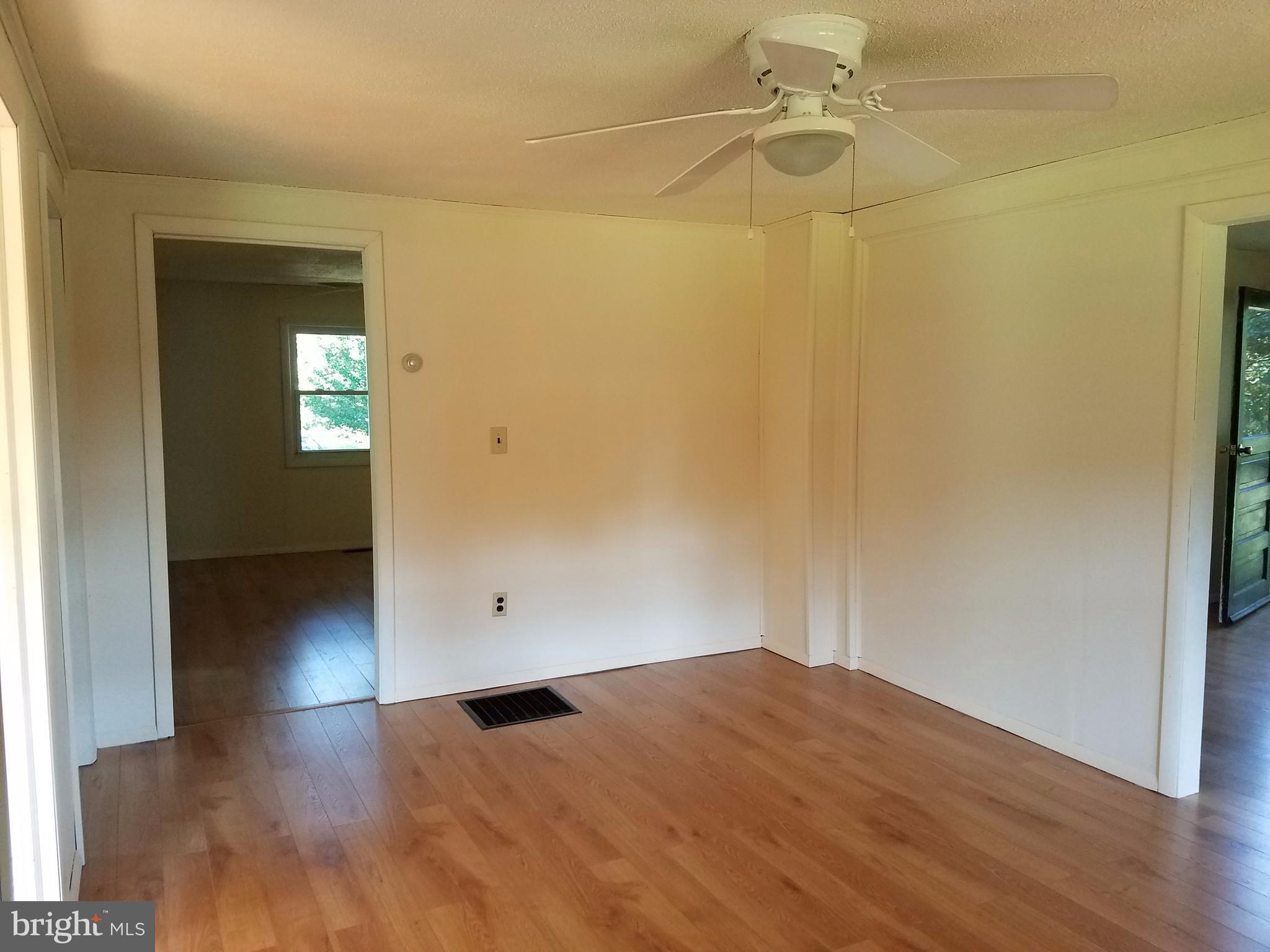 4449 Mountville Road Frederick, MD 21703 - Photo 11 of 29 Living Room