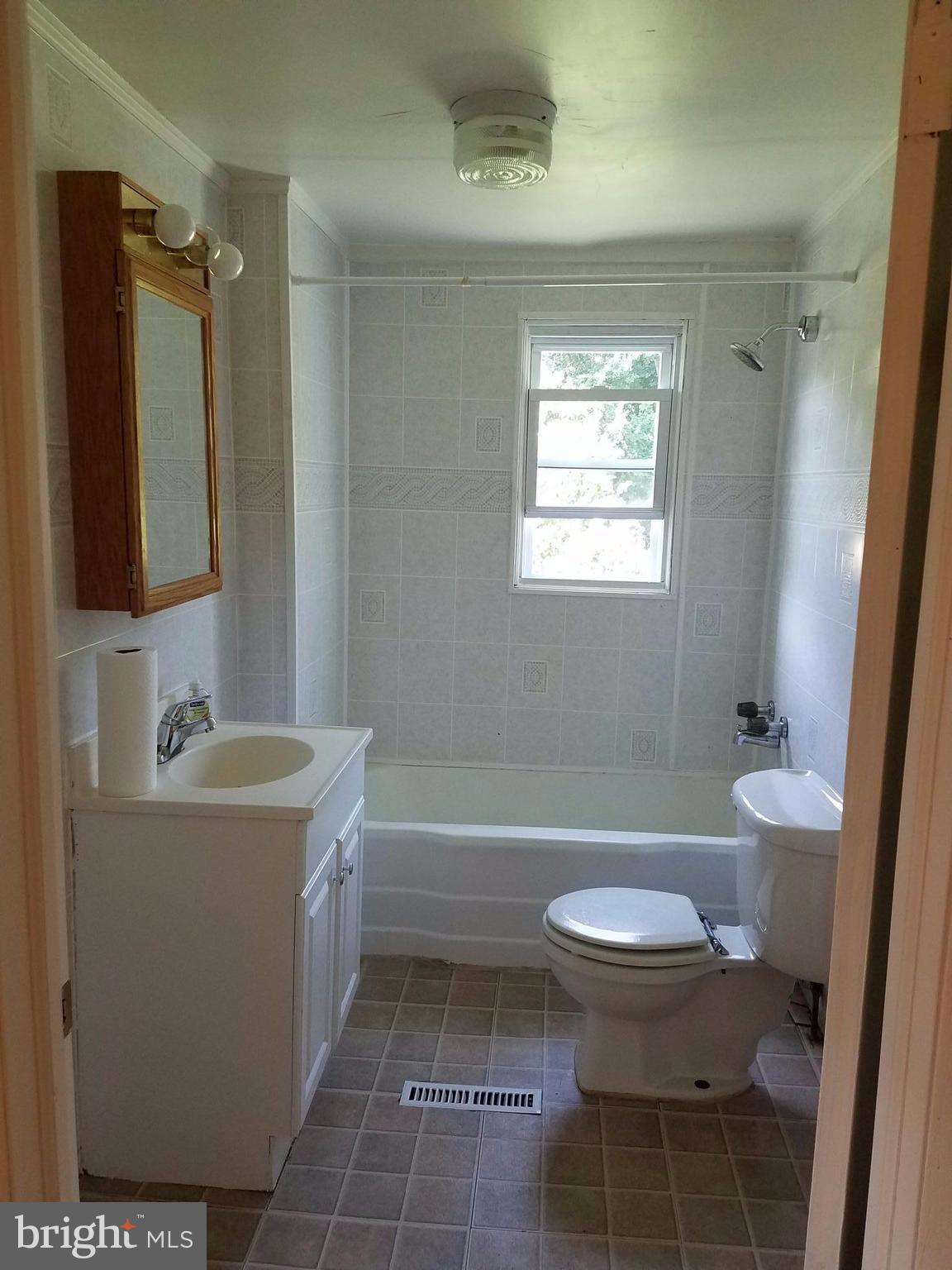 4449 Mountville Road Frederick, MD 21703 - Photo 15 of 29 Bath