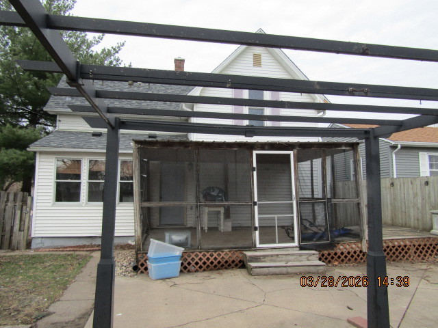 2334 18th Avenue Moline, IL 61265 - Photo 25 of 49 a front view of a house with a porch