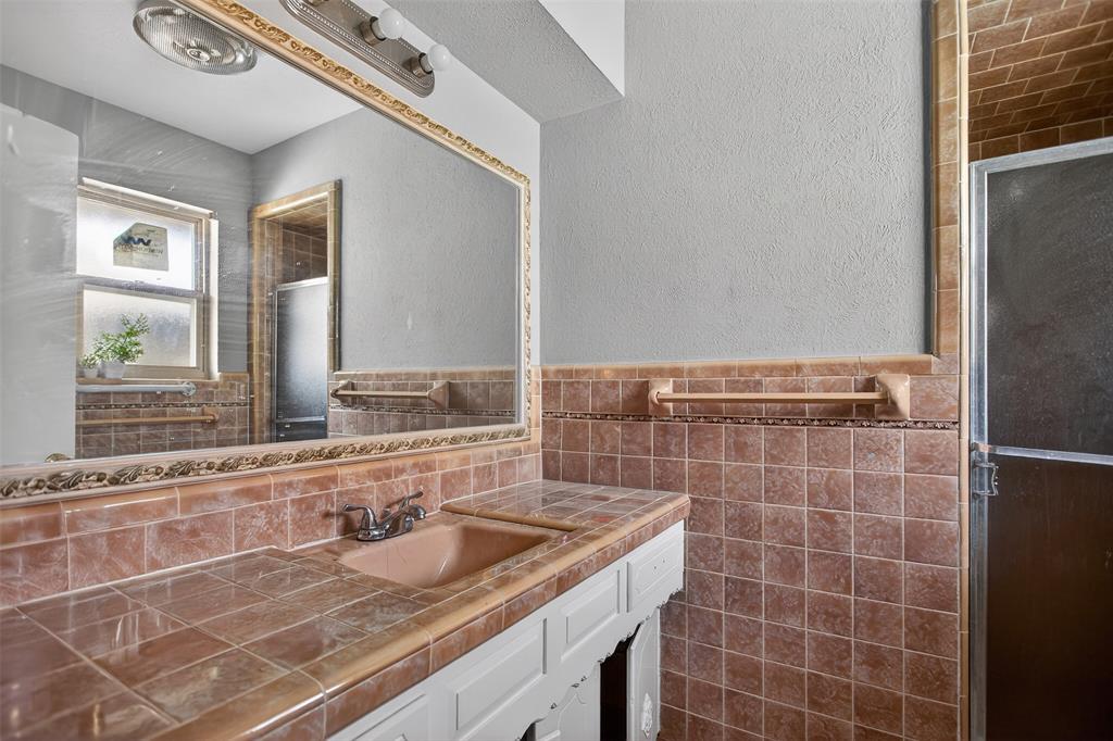 902 South Alamo Road Rockwall, TX 75087 - Photo 20 of 35