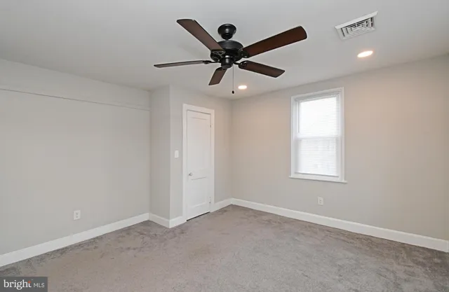 a view of a livingroom with a storage
