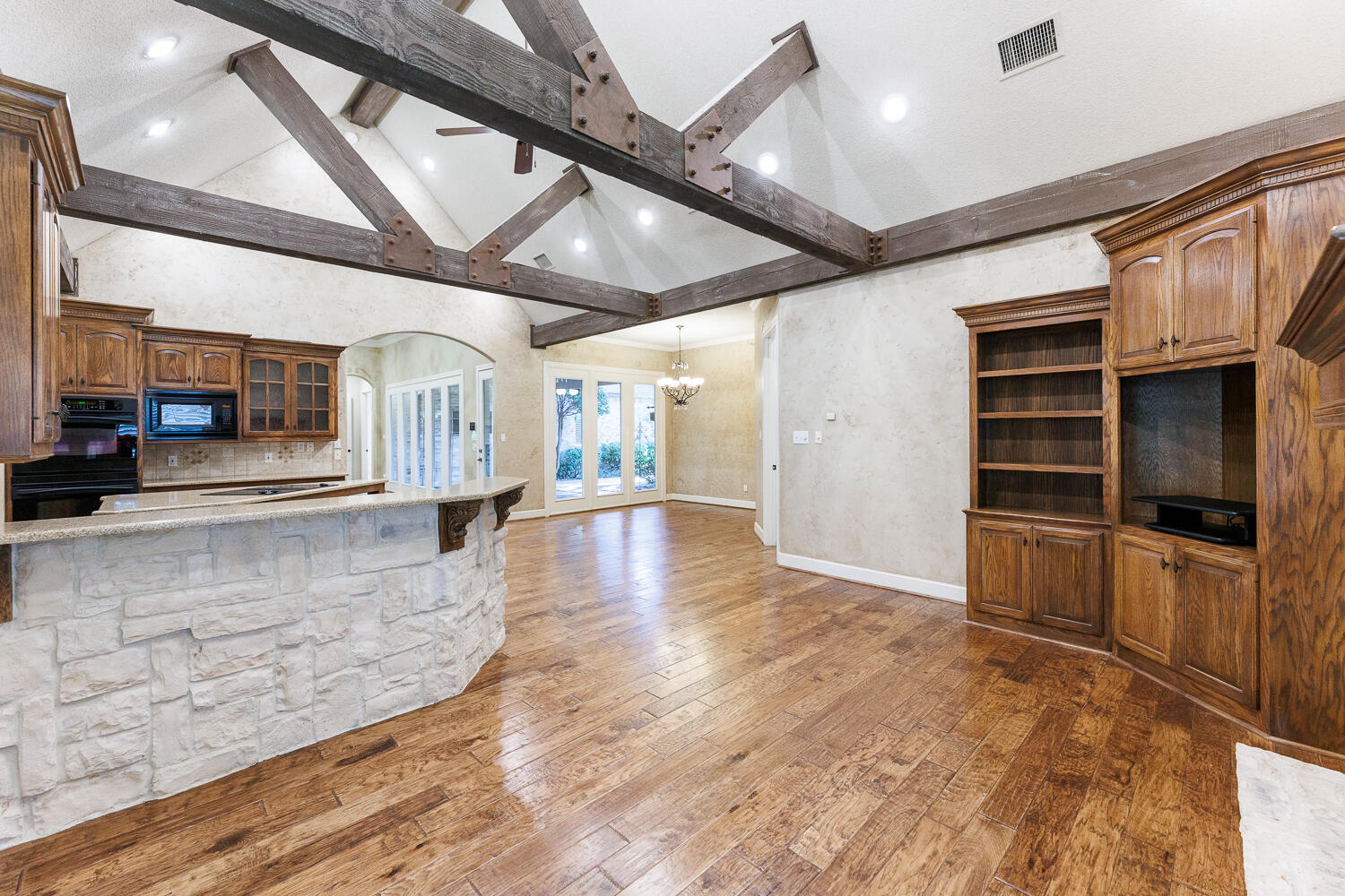 9809 Topeka Avenue Lubbock, TX 79424 - Photo 36 of 87 Den