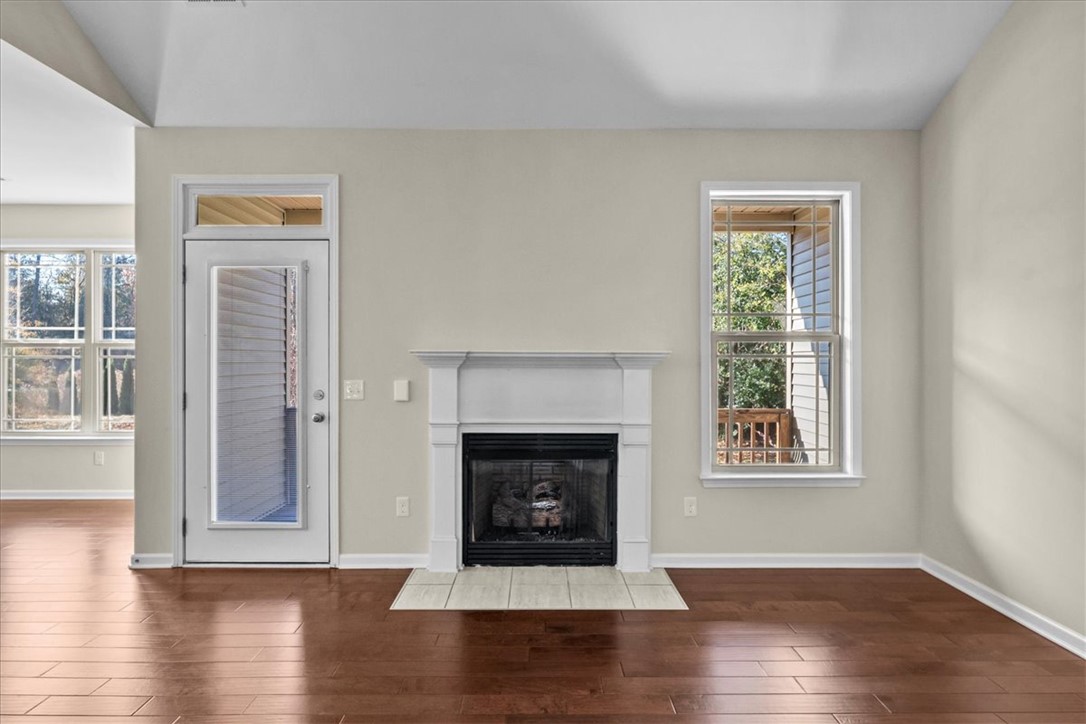 208 Terrace View Way Seneca, SC 29678 - Photo 5 of 30