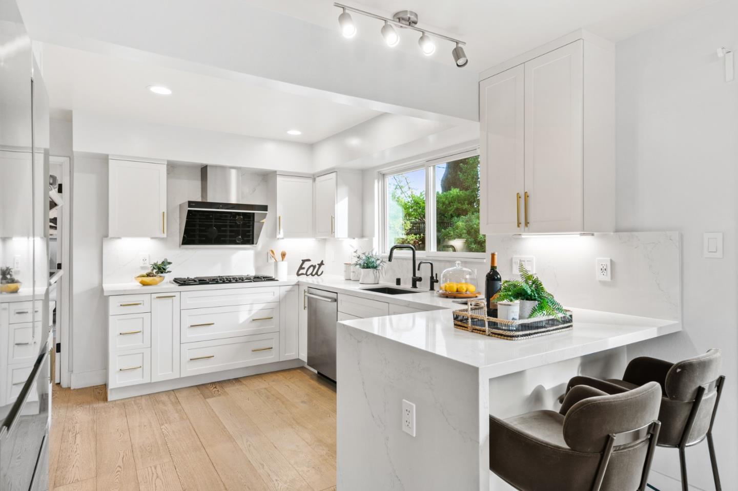 1221 Springer Road Mountain View, CA 94040 - Photo 12 of 41