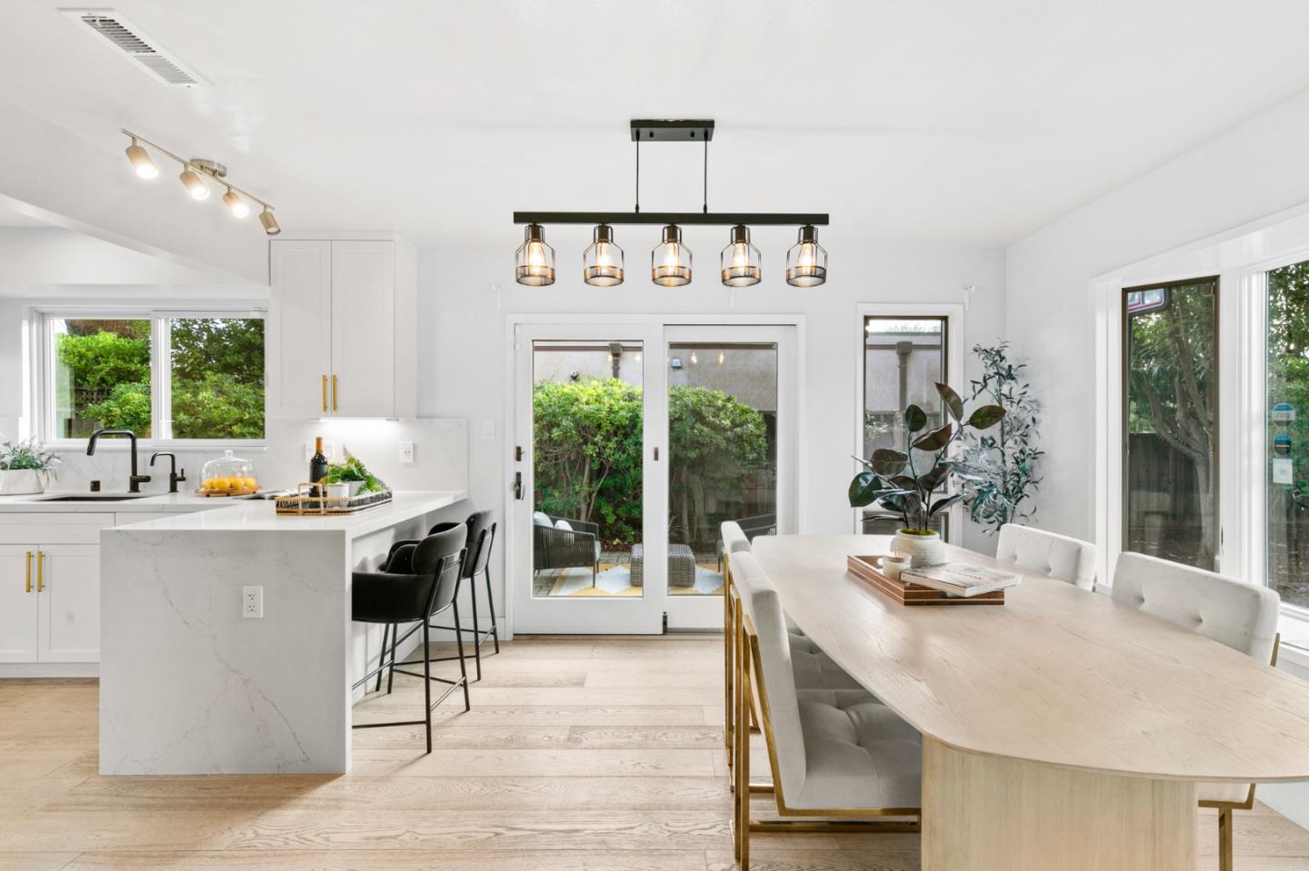 1221 Springer Road Mountain View, CA 94040 - Photo 9 of 41