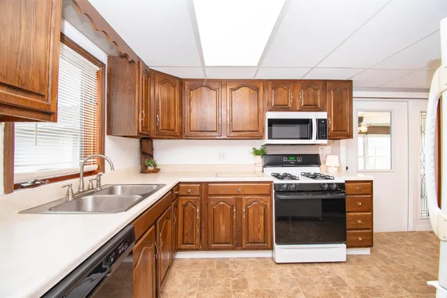 $199,900 | 915 Hawpatch Street, Lagrange, IN 46761